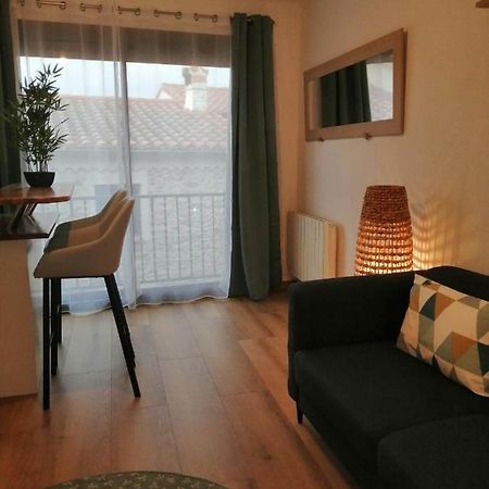 Alicia Apartment Camelas Exterior photo