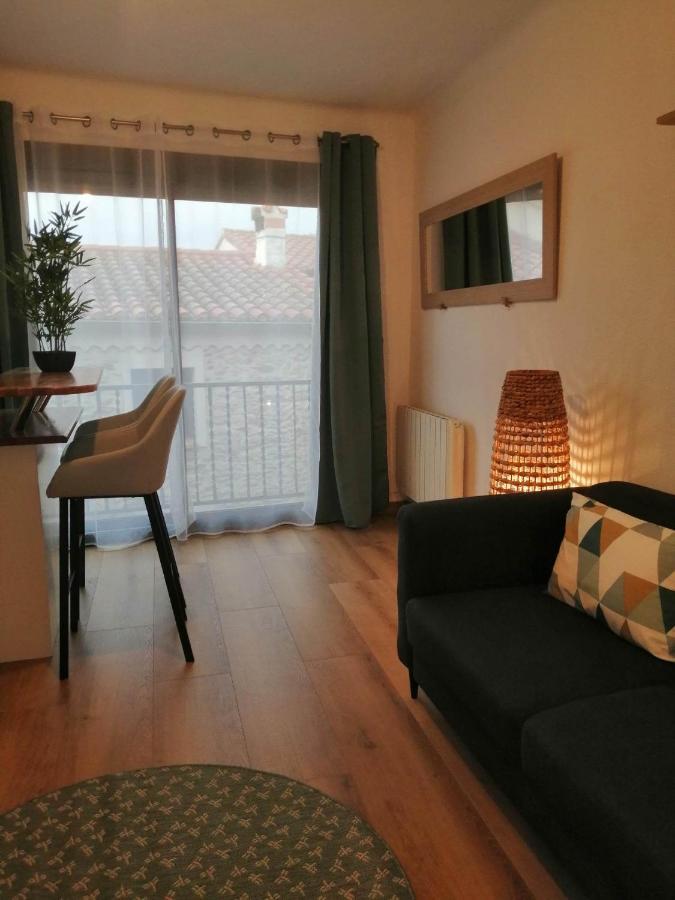 Alicia Apartment Camelas Exterior photo